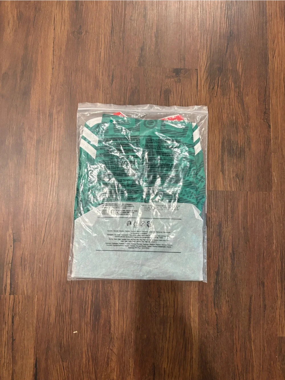 Santiago Giménez Mexico World Cup home jersey